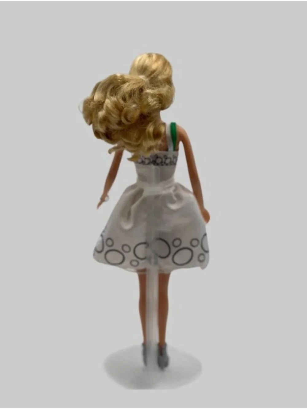 2008 Hannah Montana Fashion Moves Doll JAKKS Disney + Extra Miley Fashion Dress